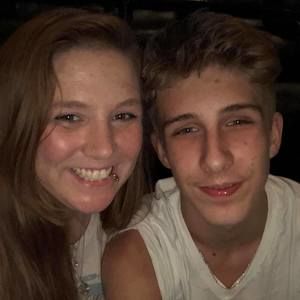 Meet your Posher, Joni